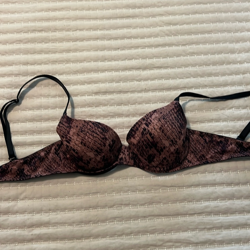 VS PINK BRA